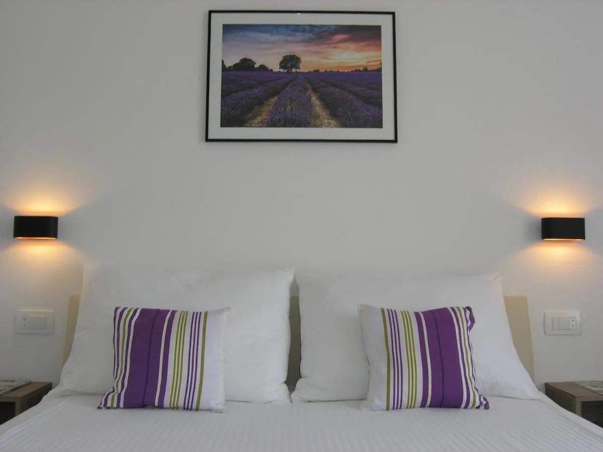 Apartments Aventura Baska For Relaxing Holidays  Baska (Krk)