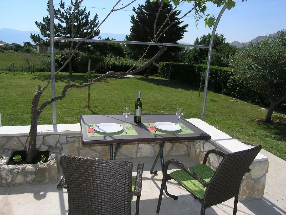 Apartments Aventura Baska For Relaxing Holidays Baska (Krk)